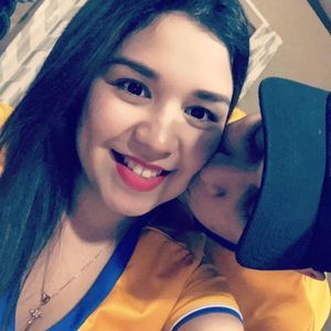 Meet your Posher, Dania